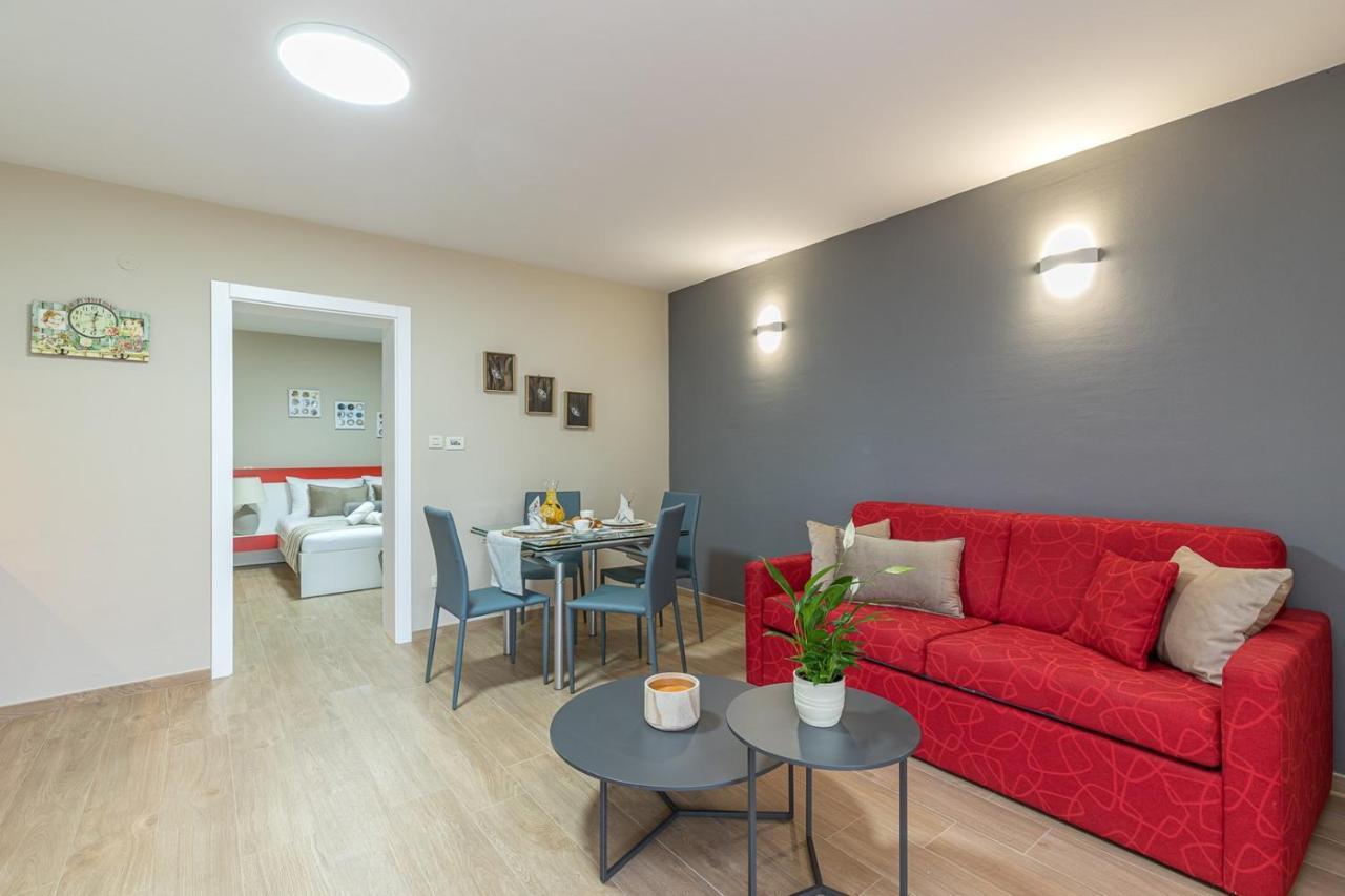 Apartment Complex Irena With Pool Porec Ngoại thất bức ảnh