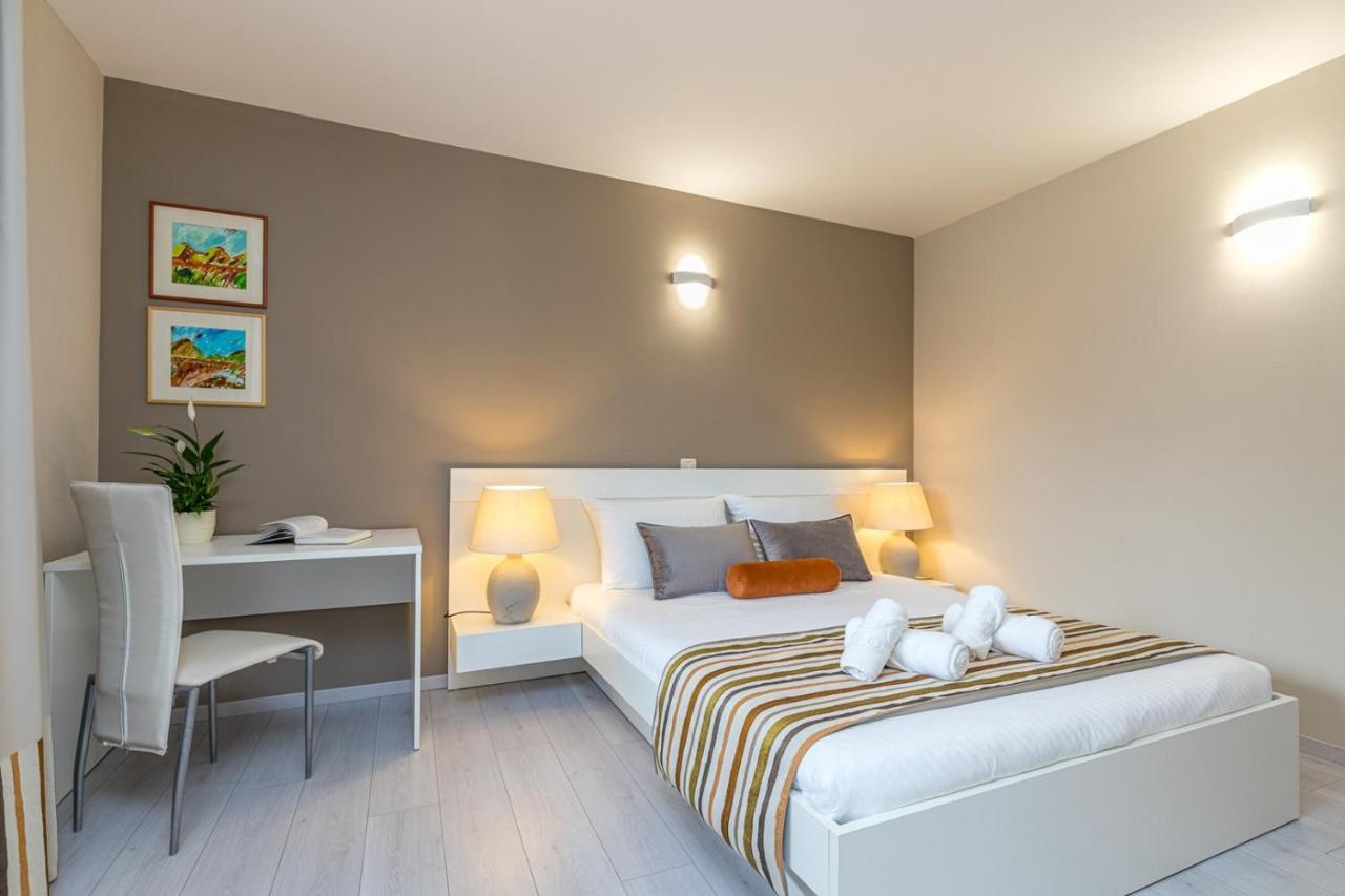 Apartment Complex Irena With Pool Porec Ngoại thất bức ảnh
