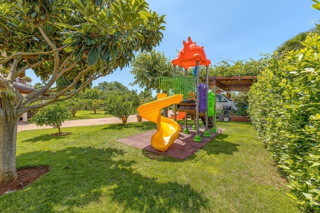 Apartment Complex Irena With Pool Porec Ngoại thất bức ảnh