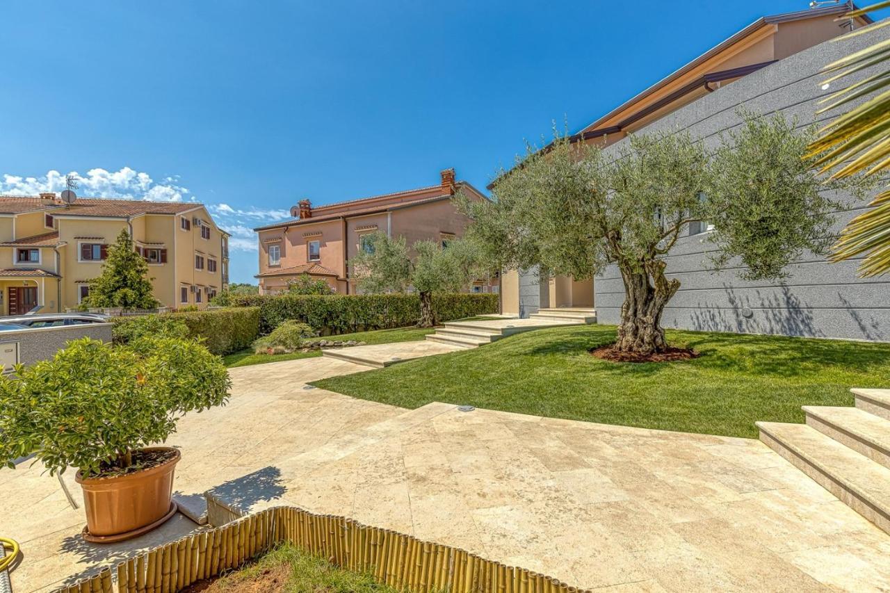 Apartment Complex Irena With Pool Porec Ngoại thất bức ảnh