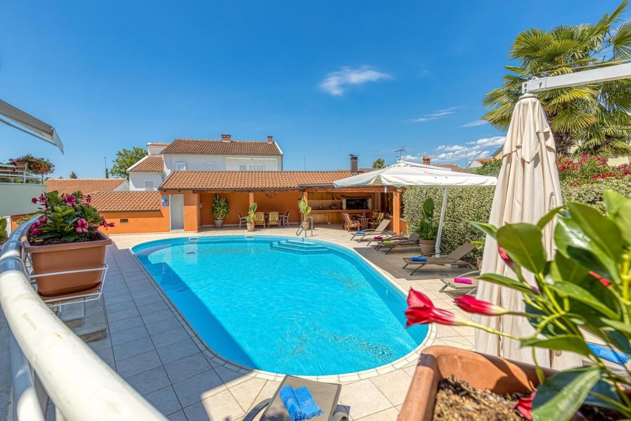Apartment Complex Irena With Pool Porec Ngoại thất bức ảnh