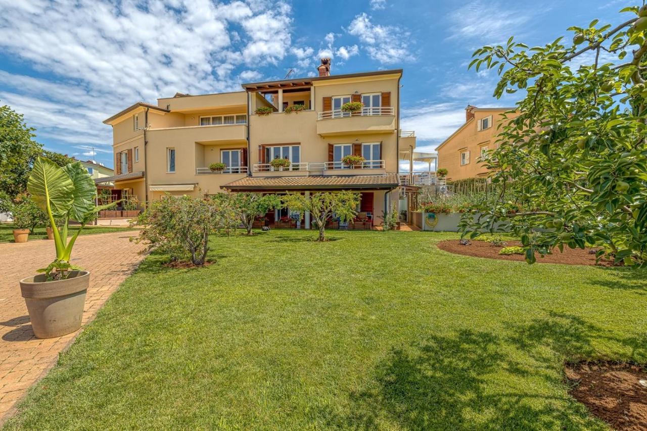 Apartment Complex Irena With Pool Porec Ngoại thất bức ảnh