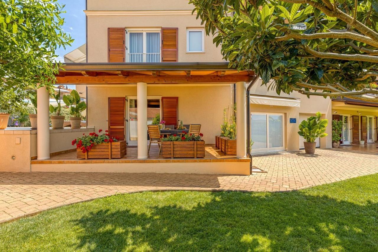 Apartment Complex Irena With Pool Porec Ngoại thất bức ảnh