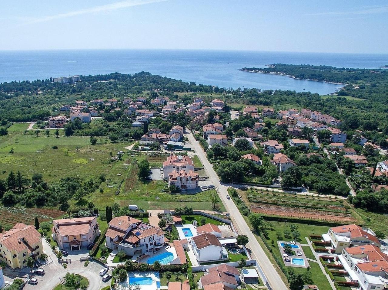 Apartment Complex Irena With Pool Porec Ngoại thất bức ảnh